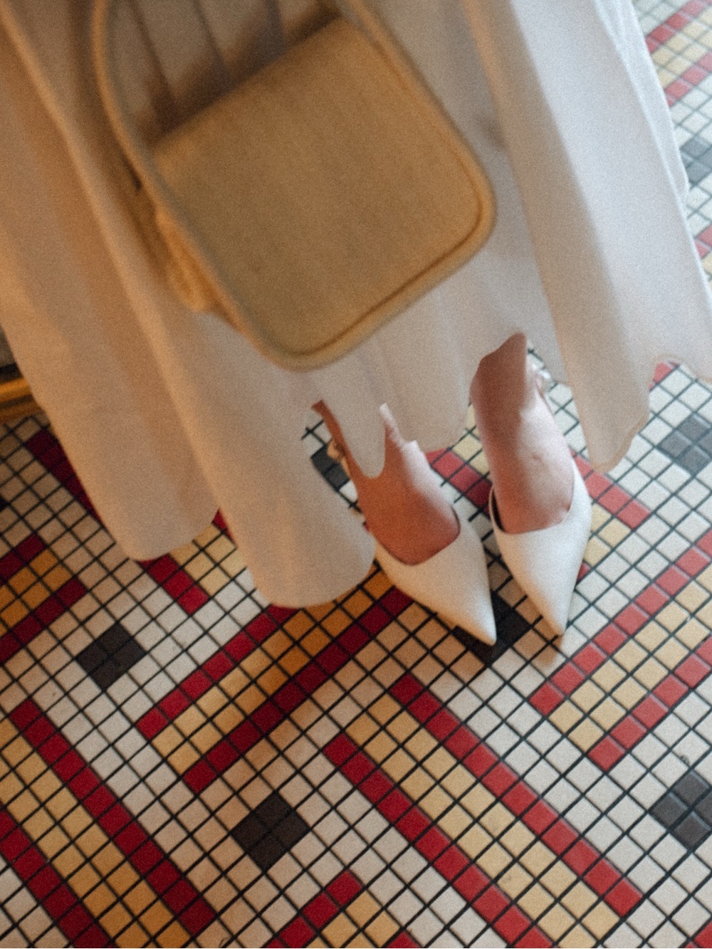 Michael Kors White Pointed Slingback Heels - Size 7.5 - Picture 9 of 10